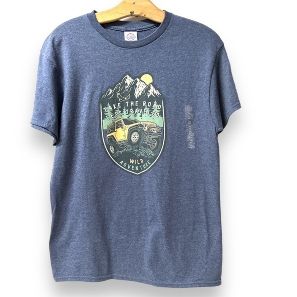 Wild‎ Adventure Jeep blue women’s Tshirt size M NWT (1368)